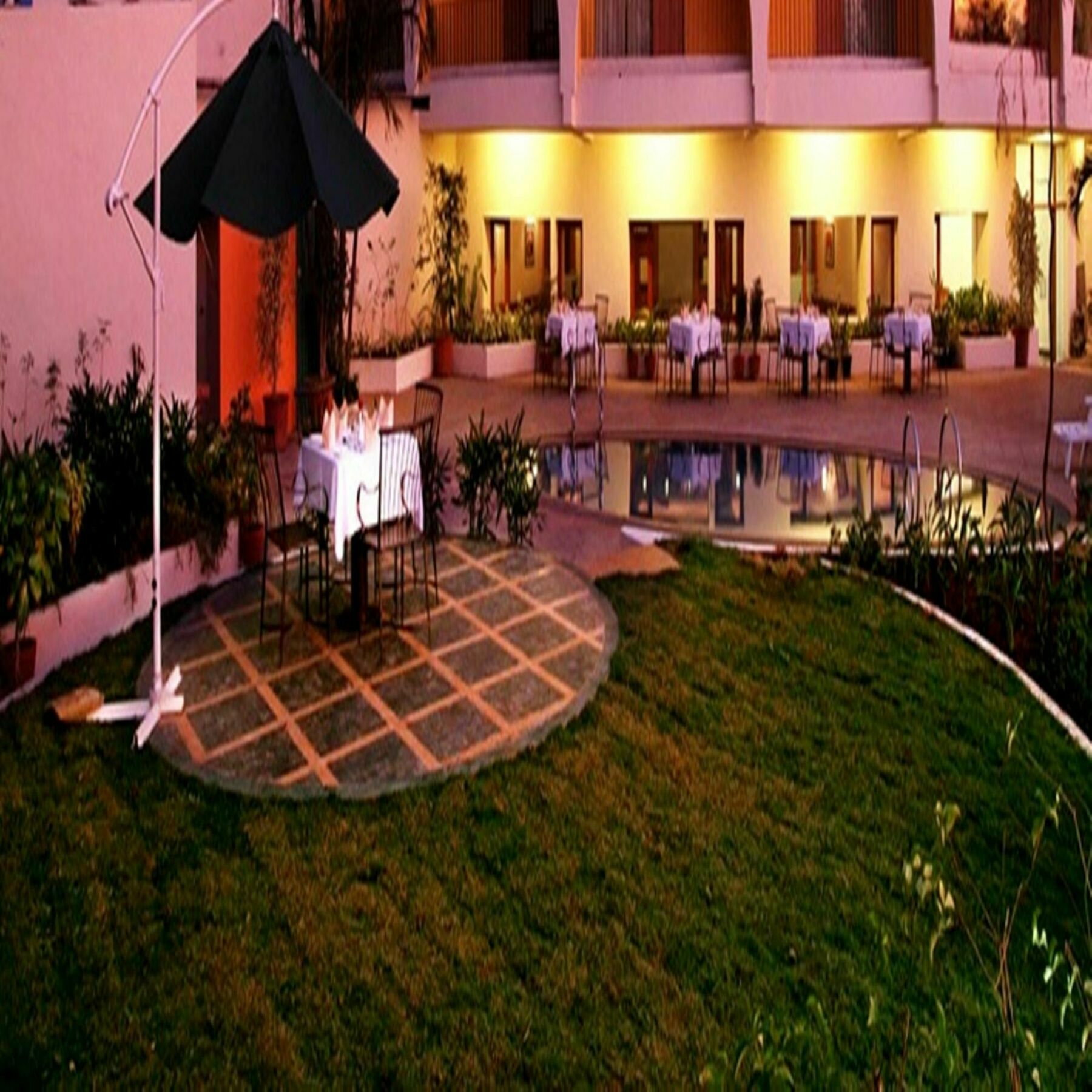 Sahil Sarovar Portico Lonavala Exterior photo